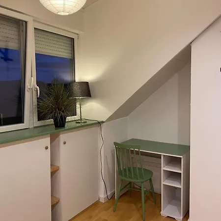1 Bedroom With Private Bathroom & Kitchenette Oberthulba