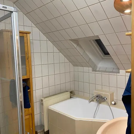 1 Bedroom With Private Bathroom & Kitchenette Appartamento